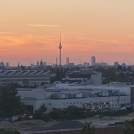 Apartamento Skyline Loft Im Neukoellner Kiez - 90qm Berlín